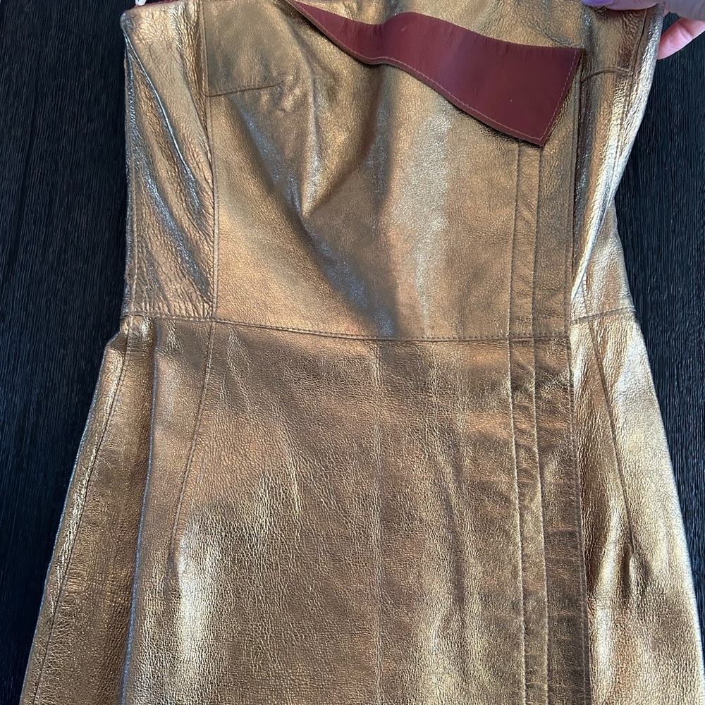 BCBG MaxAzria Strapless Gold
dress - Picture 7 of 9